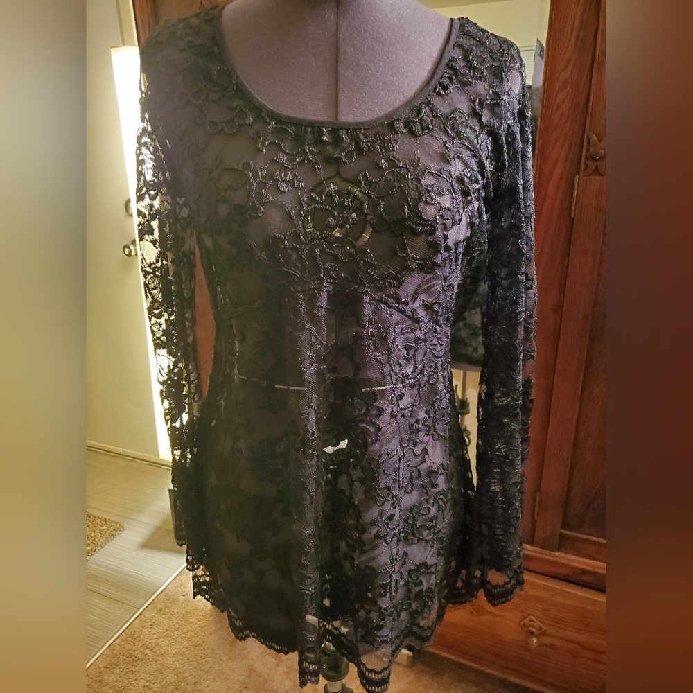 Solana Black Bell Sleeves Top